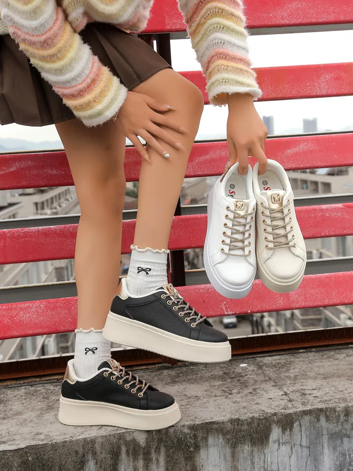 Спортни маратонки за жени Royalfashion с декоративни връзки Eone