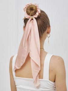 Светло розово