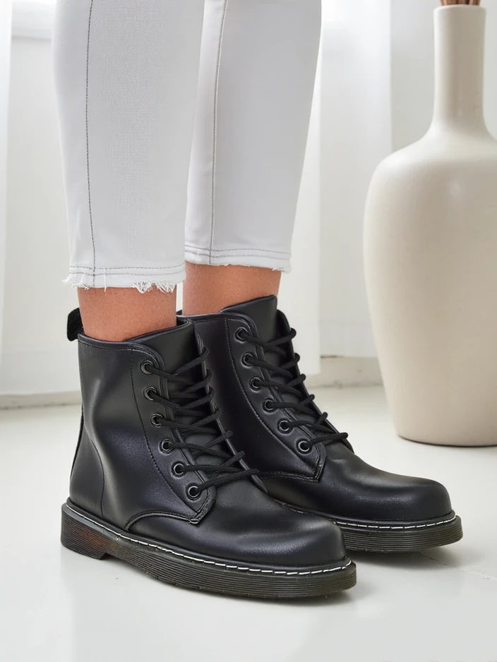 Royalfashion Женски ботуши Frioze