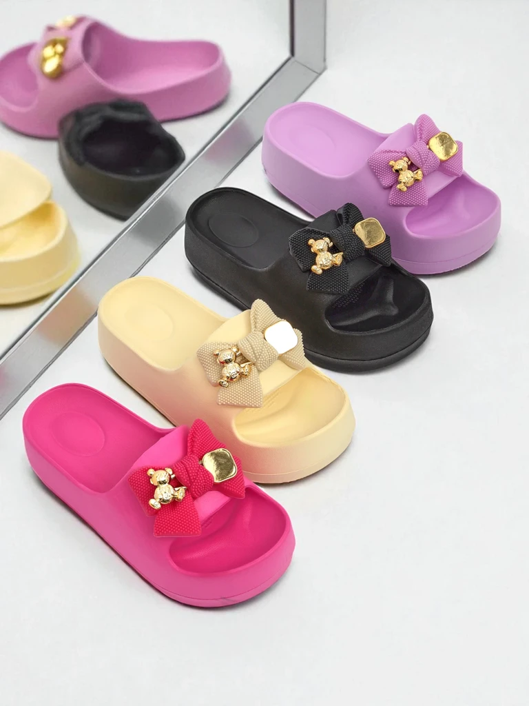 Royalfashion Дамски гумени чехли с декоративна панделка Alday