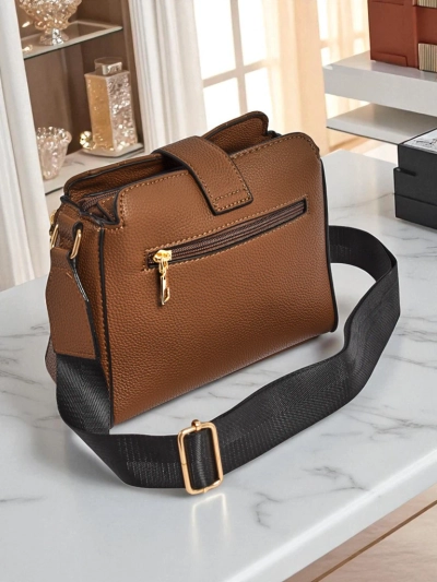 Дамска чанта Aurelia – тъмнокафява, екологична патентована кожа, 22x20cm