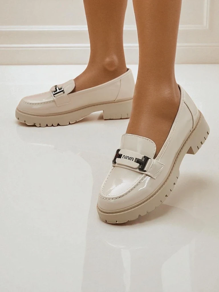 Дамски лоуфъри Atena бежови с плосък ток от екологична кожа