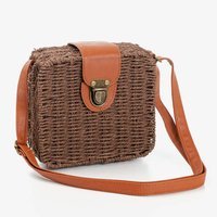 Тъмнокафяв || кафяв