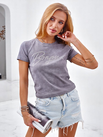 Royalfashion Памучна дамска тениска с камъчета и надпис