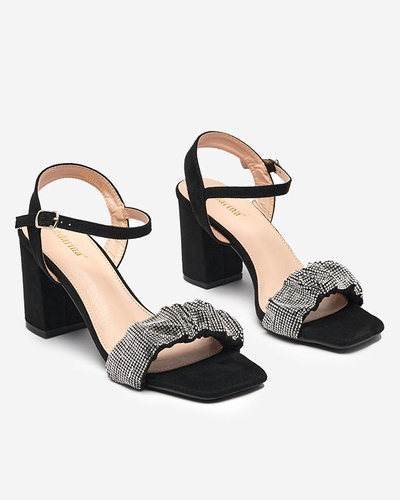 OUTLET Czarne damskie sandałki na słupku z cyrkoniami Triesta- Obuwie