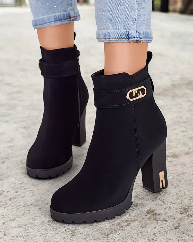 Дамски глезенски боти от Royalfashion на килимче ток Effe