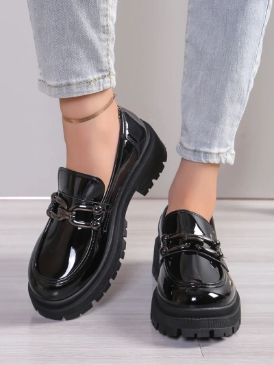 Royalfashion Дамски лакирани лофери Arieda