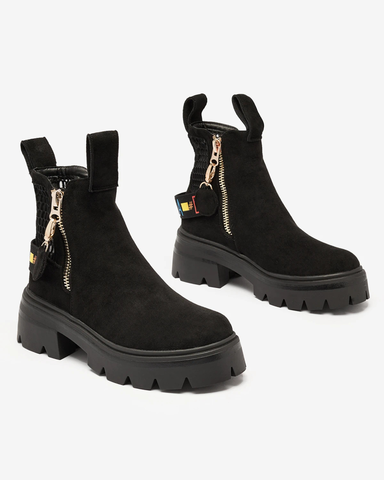 Royalfashion Дамски ботуши от еко велур в черно Refaset