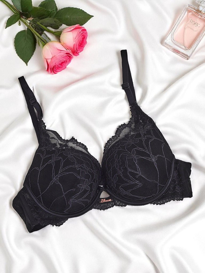 Royalfashion Дамски сутиен с подплънки и дантела Luna Push-Up