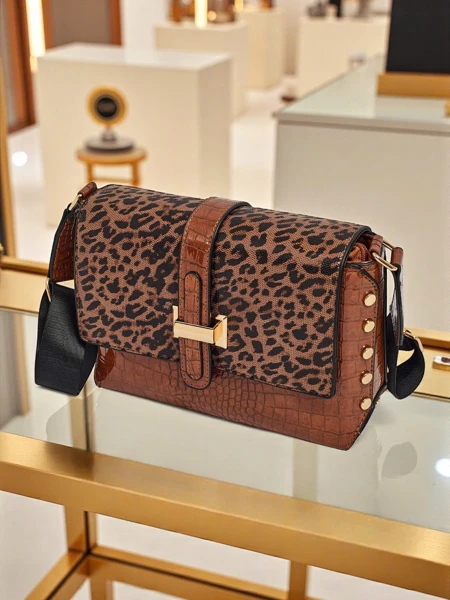 Лакирана малка дамска чанта от еко кожа Panthere Mist