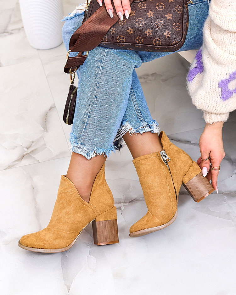 Royalfashion Черни дамски ботуши на ток Ricteas