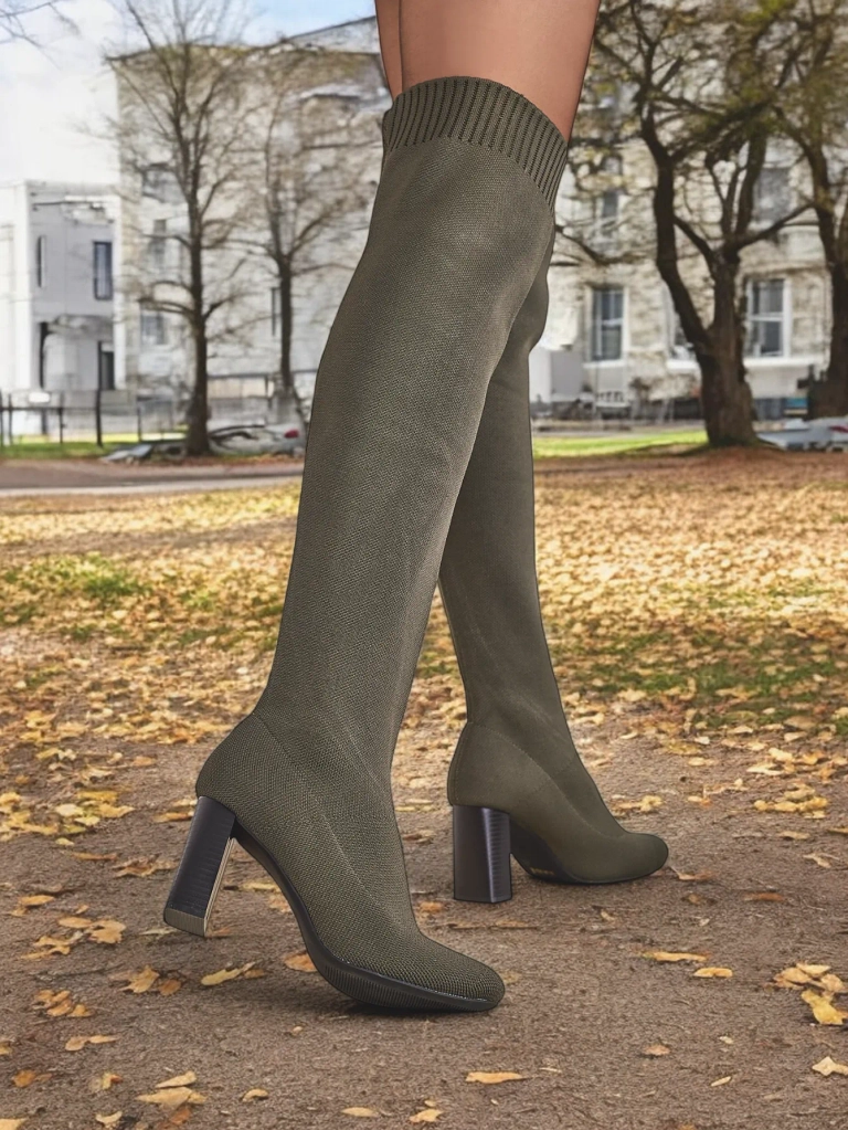 Дамски черни ботуши над коляното Royalfashion Мелиои