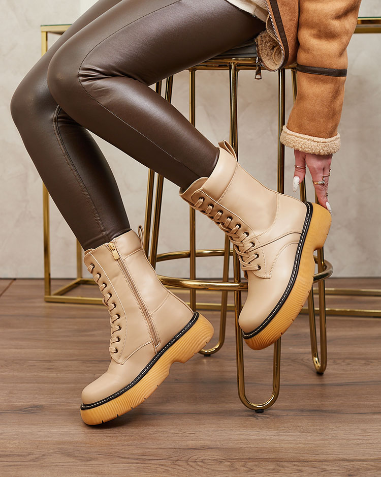 Royalfashion Бежови дамски ботуши с връзки на масивна подметка Diret