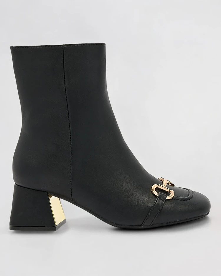 Royalfashion Черни дамски ботуши с нисък ток Referra