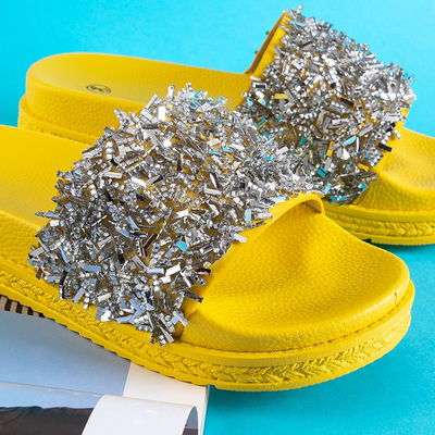 Żółte klapki damskie z cyrkoniami Onesti - Obuwie