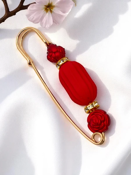 Декоративна дамска брошка с рози Rose Charm