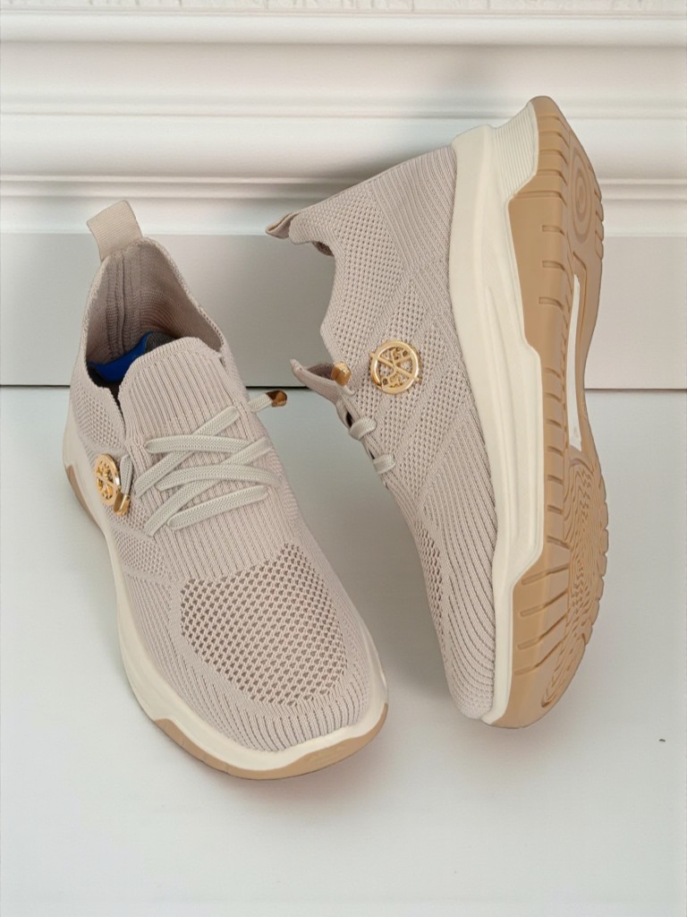 Дамски маратонки Royalfashion Selene – удобни бели обувки на равна подметка