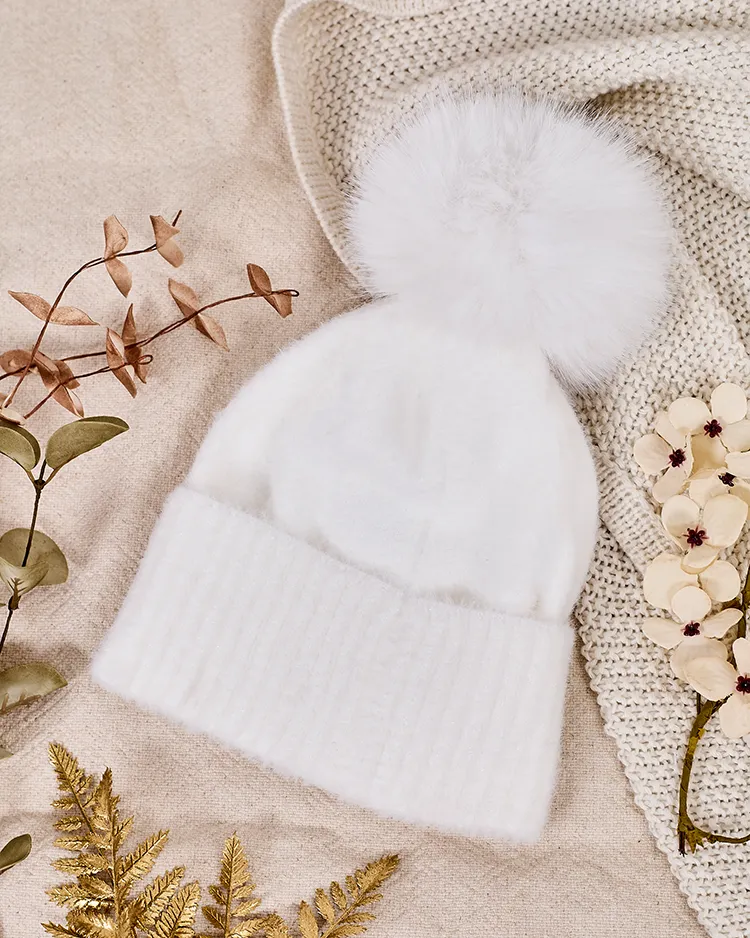 Дамска шапка на Royalfashion с пискюл