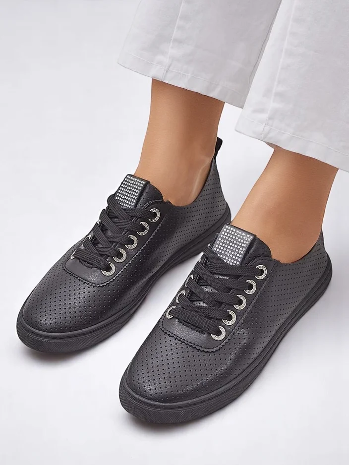 Royalfashion дамски маратонки с камъчета Cytorrie