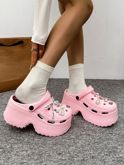 Royalfashion Женски гумени джапанки с декорации Dellos