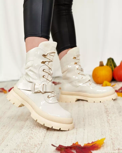 Royalfashion Дамски ботуши с лак в бежово Setogy