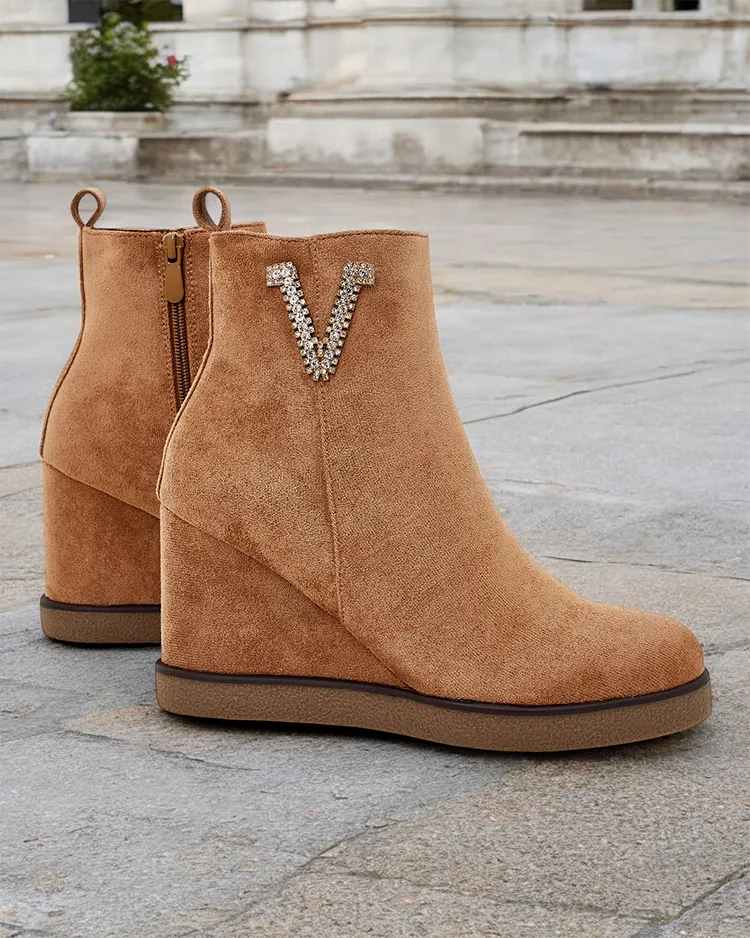 Royalfashion Дамски ботуши на токчета Nerias