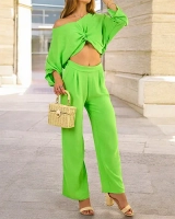 тъмнозелено