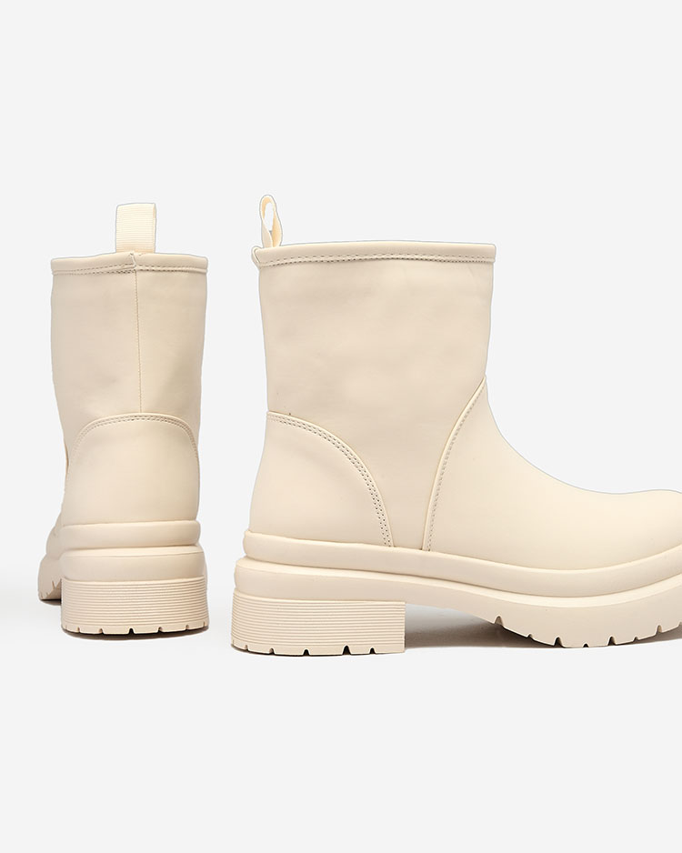 Royalfashion Бежови матови дамски ботуши с по-дебела подметка Holeopi