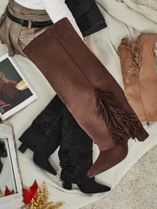 Тъмнокафяв