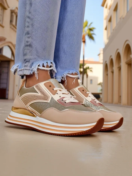 Royalfashion Женски маратонки с блясък Borovis