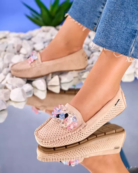 Royalfashion Ажурни светлокафяви дамски мокасини с декоративни кристали Cizzas