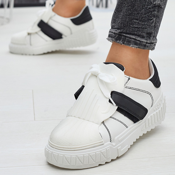 Черно-бели дамски спортни обувки с гумени вложки Inika - Обувки