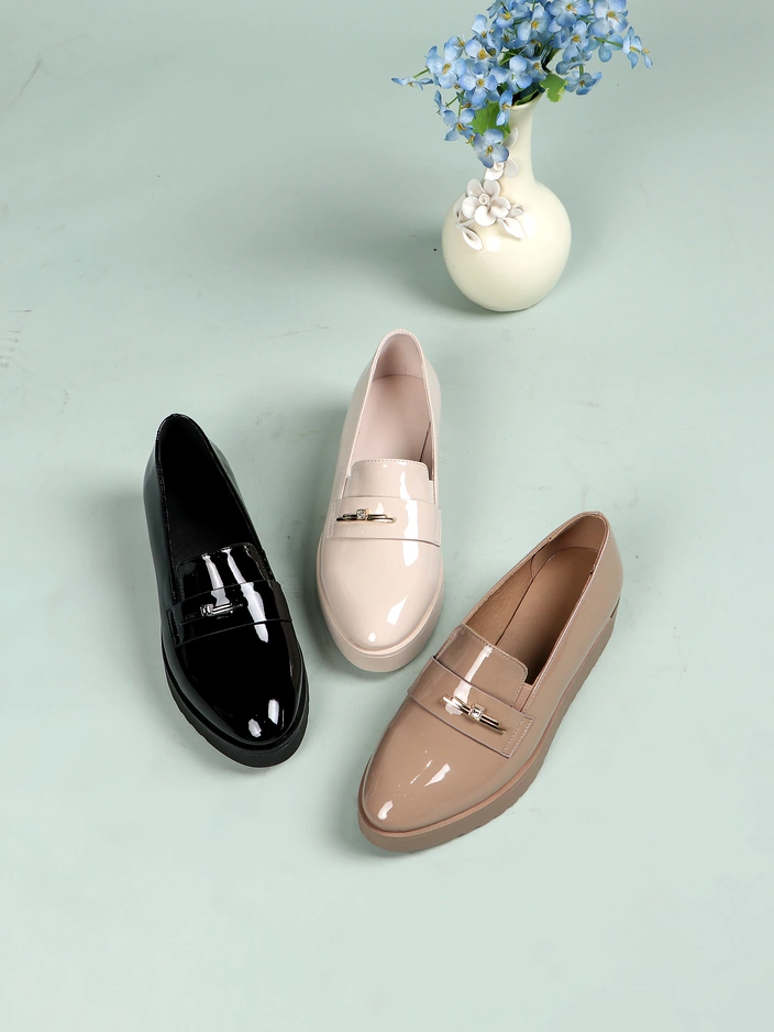 Royalfashion дамски мокасини от лакова кожа Arefel