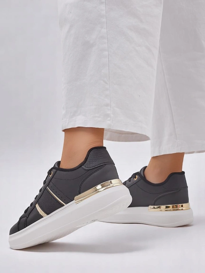 Royalfashion Спортни маратонки за жени на по-дебела подметка Montanas