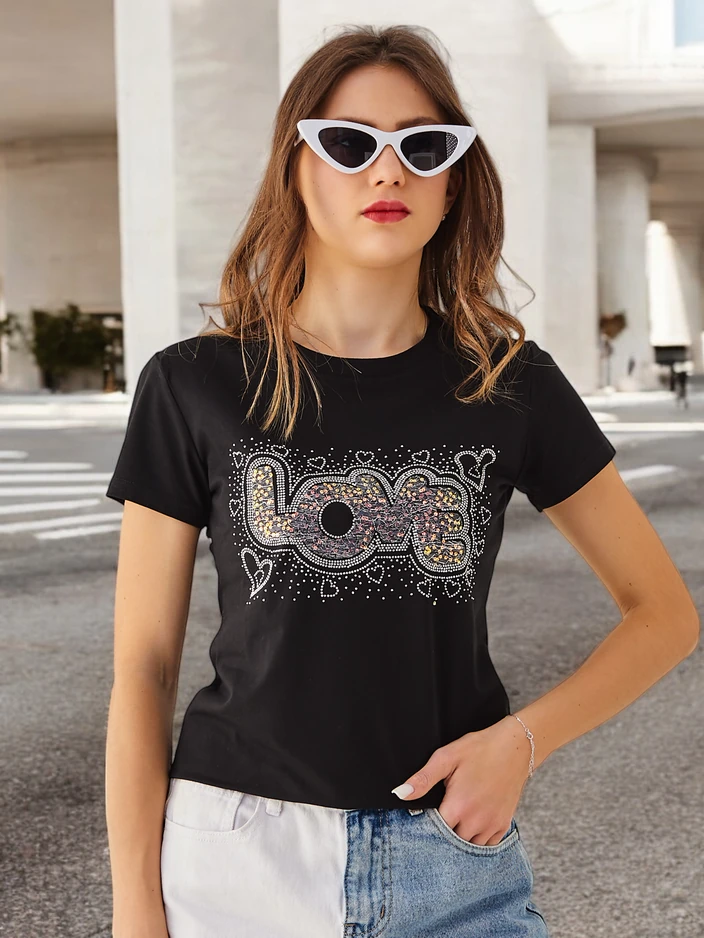Royalfashion Памучна дамска тениска LOVE с камъни