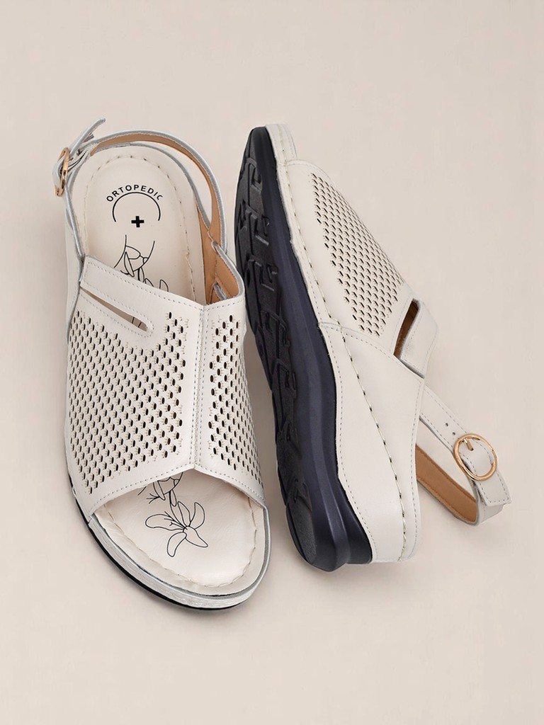 Royalfashion Дамски сандали на нисък ток Mira