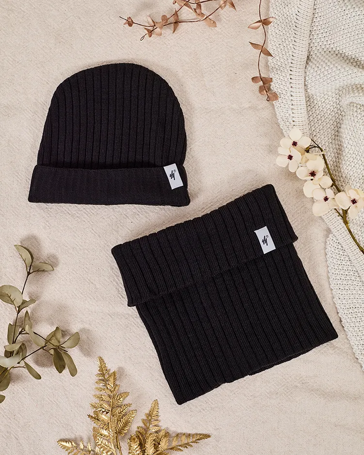 Зимен комплект от Royalfashion Universal - шапка тип бини с шал на туба