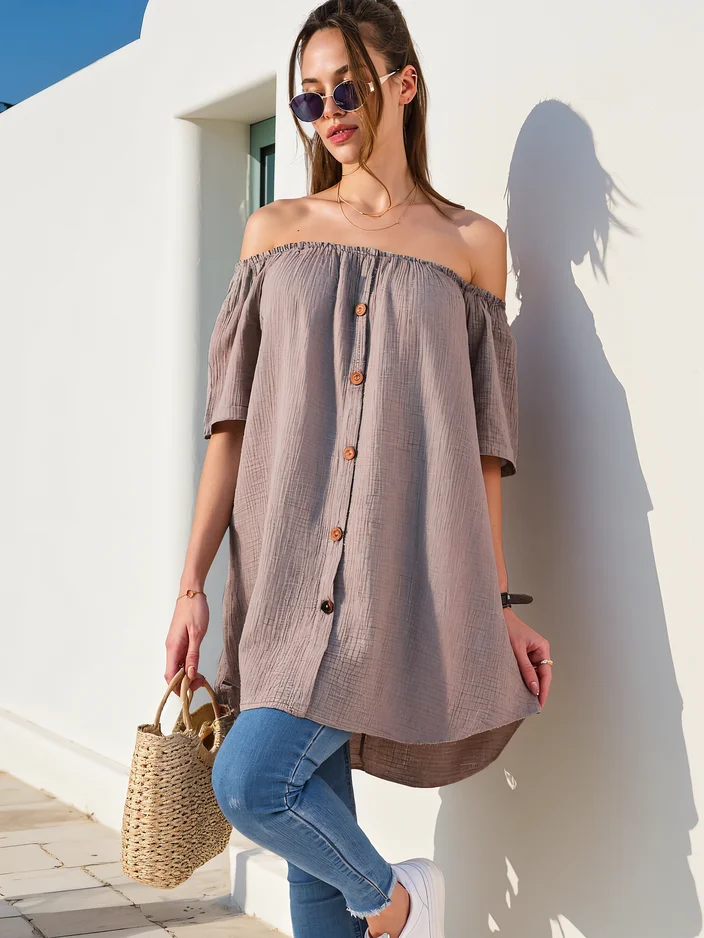 Royalfashion дамска памучна блуза а-ла off-the-shoulder с декоративни копчета