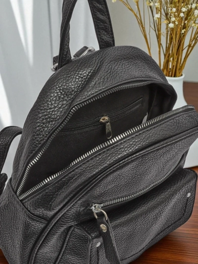 Дамска раница Astrea Królewska Moda от екологична кожа, черно и бяло