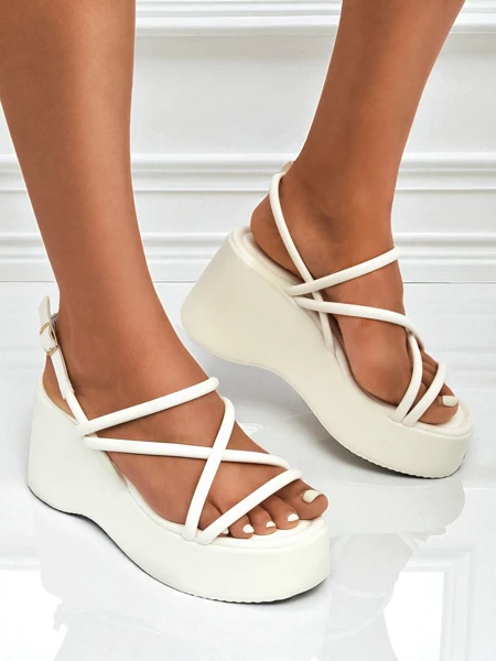 Royalfashion Дамски сандали на котурн Skyline Straps