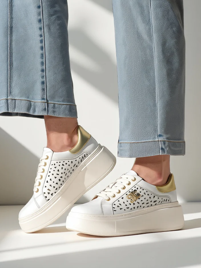 Royalfashion дамски спортни маратонки с перфорация Jovixi