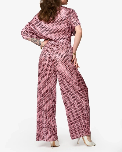 Тъмнорозов дамски плисиран комплект с десен - Облекло