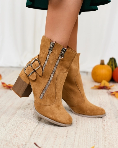 Royalfashion Дамски ботуши в цвят камила с декорация Feirrgo