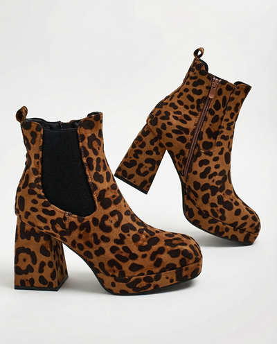 Royalfashion Дамски ботуши с токчета Tonia