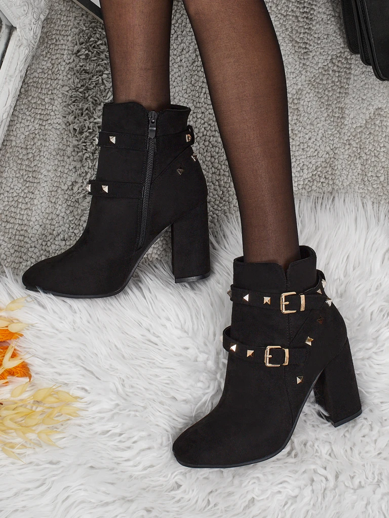 Nova Eleganza Боти на ток със златни елементи