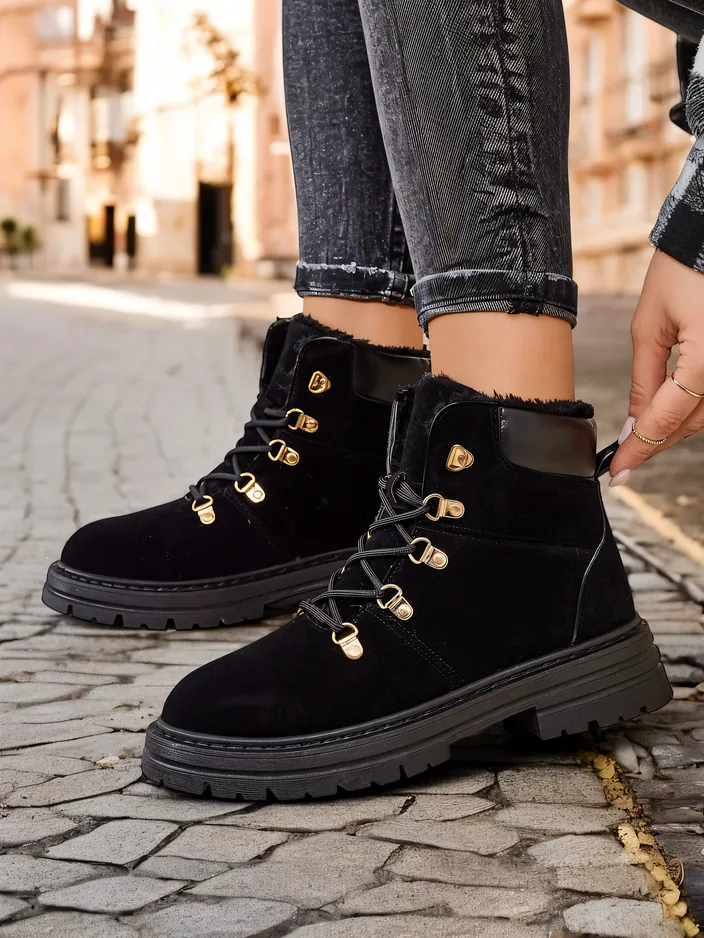 Royalfashion Черни дамски трапери Develier