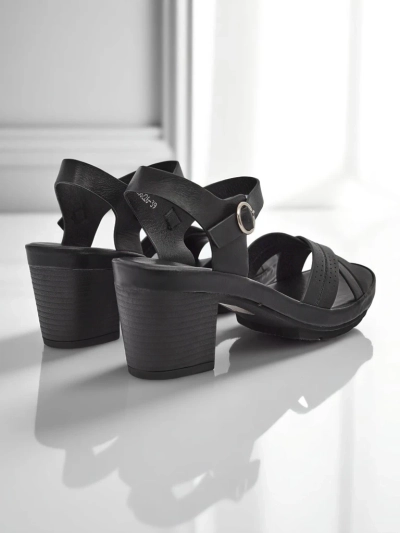 Royalfashion Дамски сандали на дебел ток SoleAura