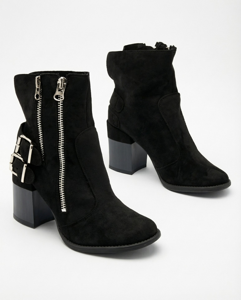 Royalfashion Дамски черни ботуши с украса Feirrgo