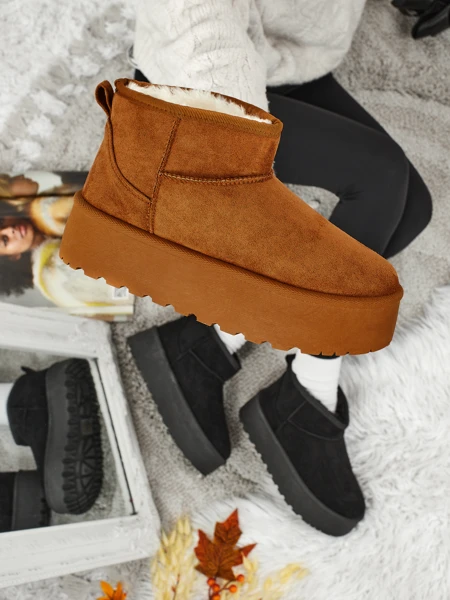 Къси дамски боти а ла сноубутс Vespera