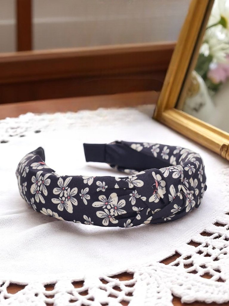 Royalfashion Диадема с плитка и флорален мотив Florinda